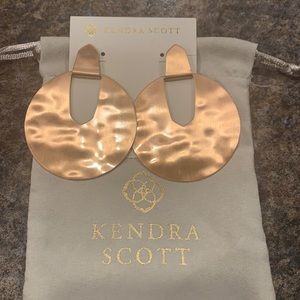(Diane )Kendra Scott earrings